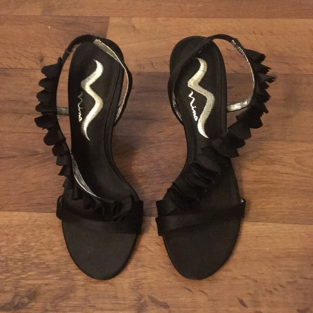 DSW Nina comfortable black ruffle heels